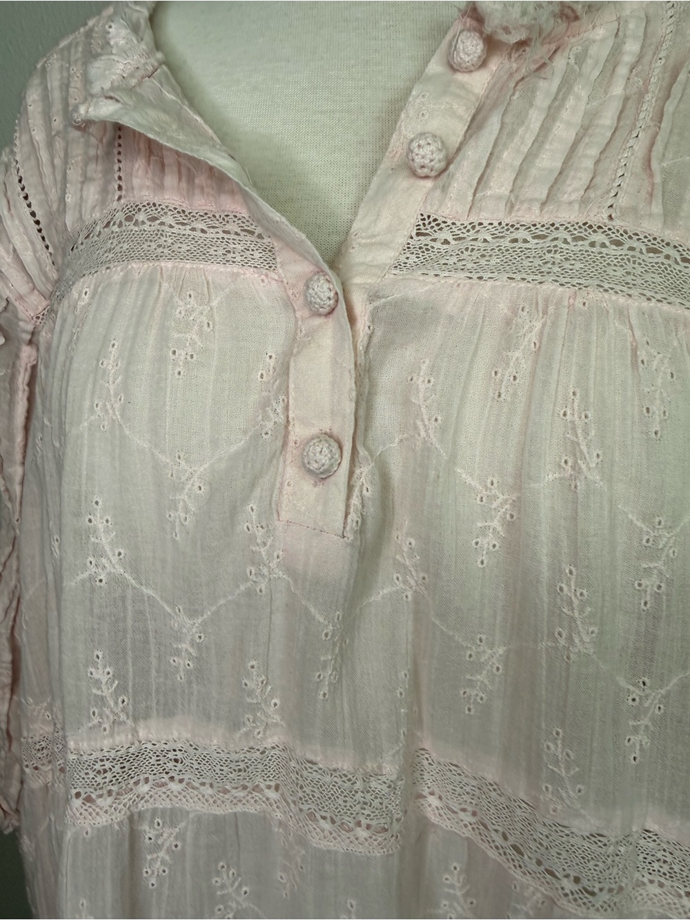 Sundance Catalog Blouse Light Pink “Mylah Eyelet Top” Boho Lace Tiered Coastal - Picture 6 of 7